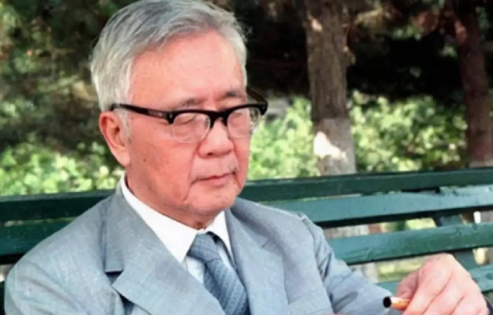 Hua Loo-Keng Prize of Mathematics
